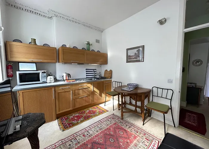 Cosy Central London Apartment 003